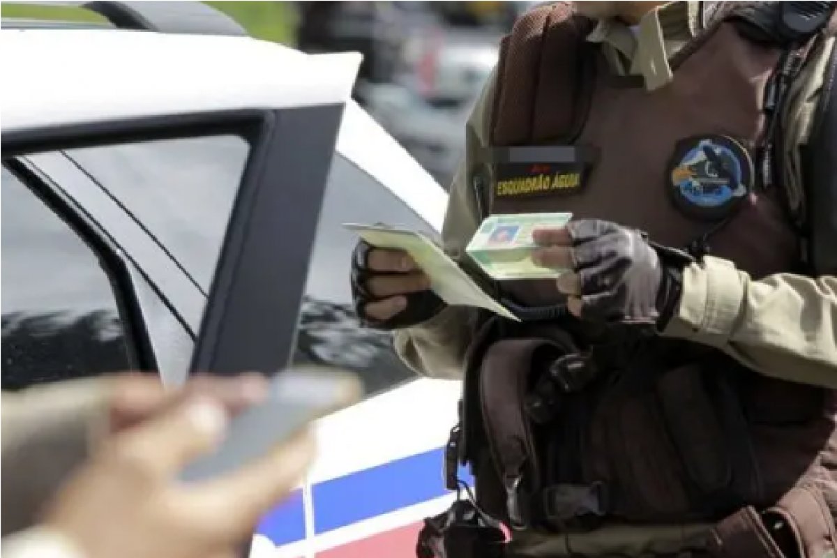 Após ser agredido durante blitz da PM, motorista baiano recebe R$ 20 mil de indenização