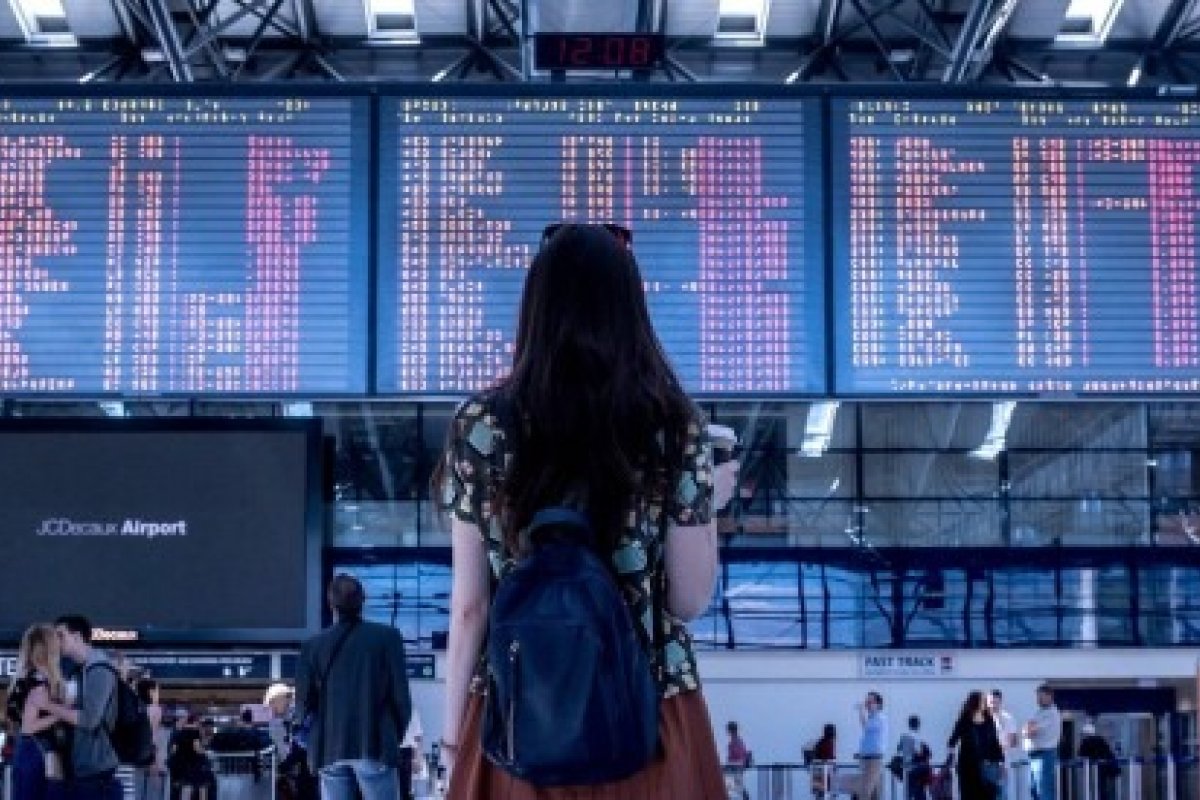 Três em cada 10 brasileiros querem viajar para os Estados Unidos em 2023