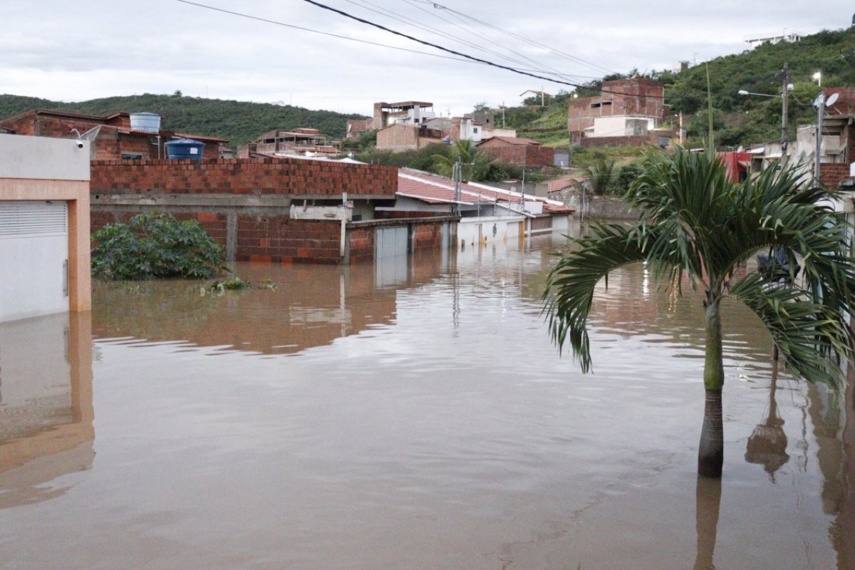Sobe para 51 o número de municípios baianos atingidos pelas chuvas
