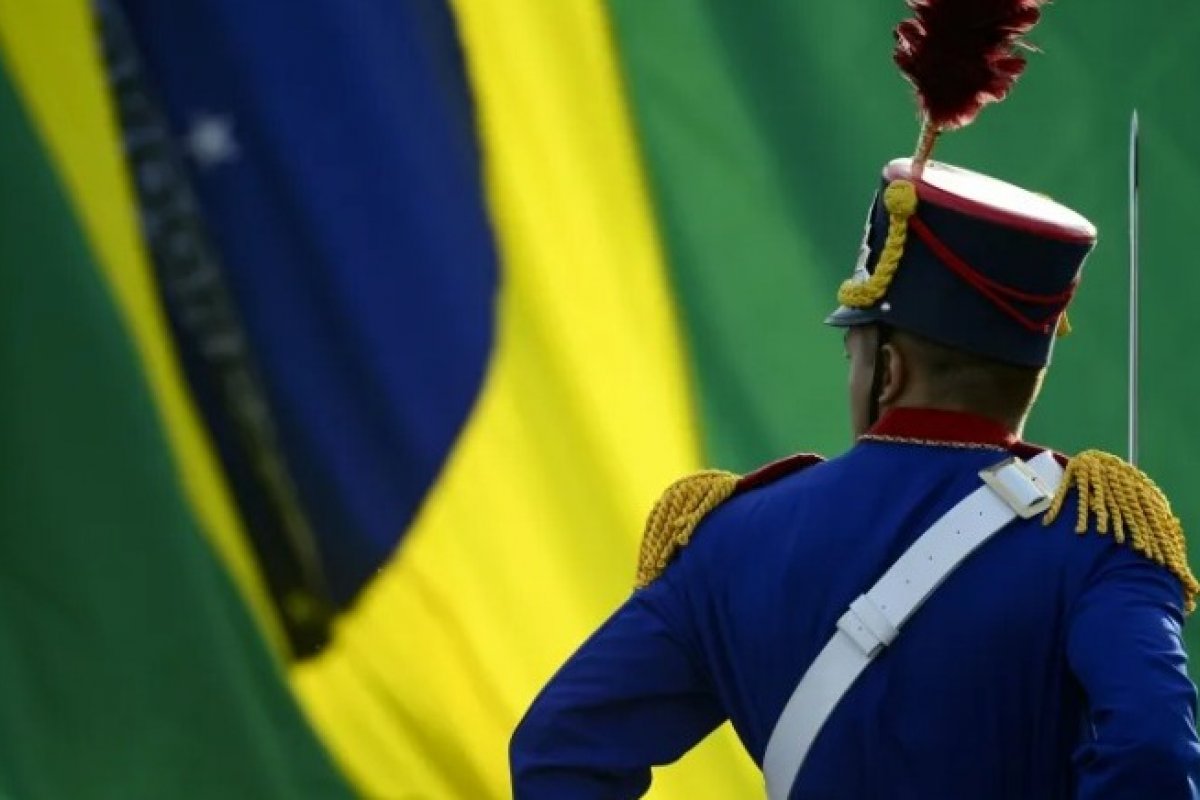 Militares dos palácios presidenciais serão substituídos no dia da diplomação de Lula