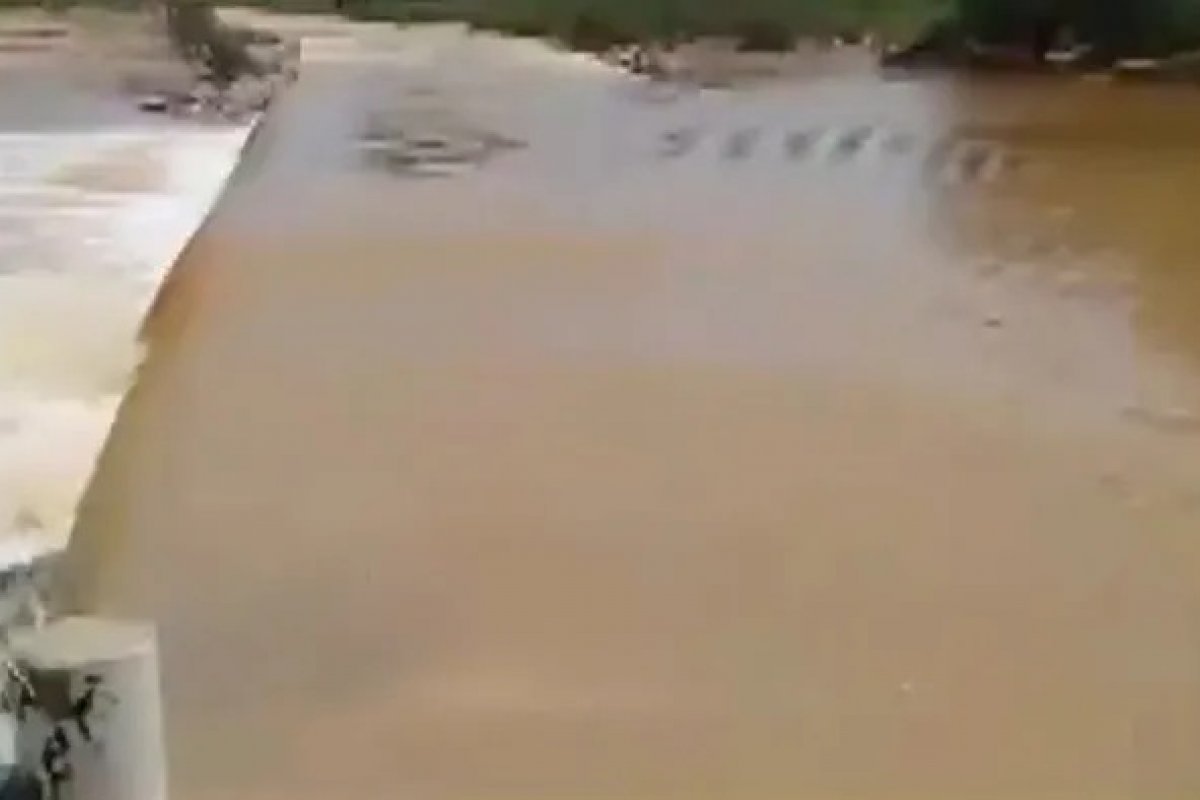 Homem desaparece após ser levado por correnteza de rio na Bahia