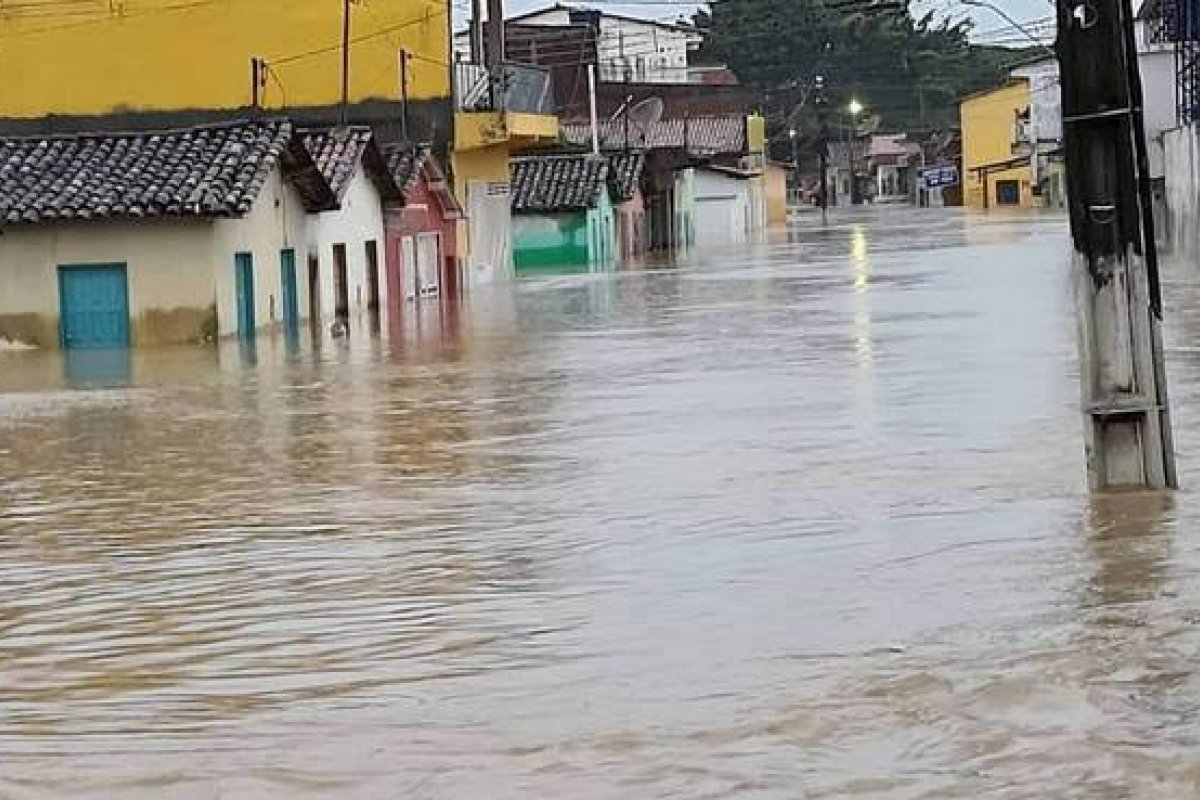 Número de pessoas atingidas pelas chuvas na Bahia aumenta para 78.365