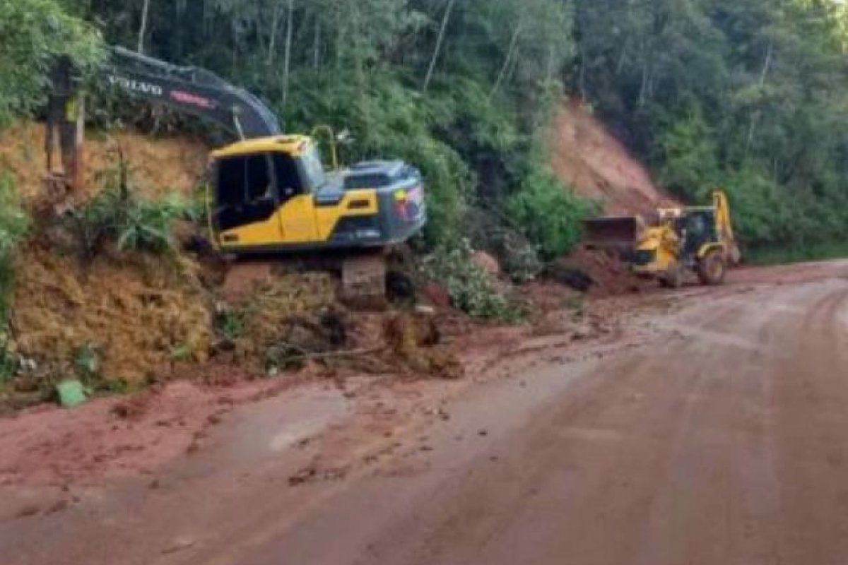 Após nove dias, rodovias de Santa Catarina seguem interditadas por causa da chuva
