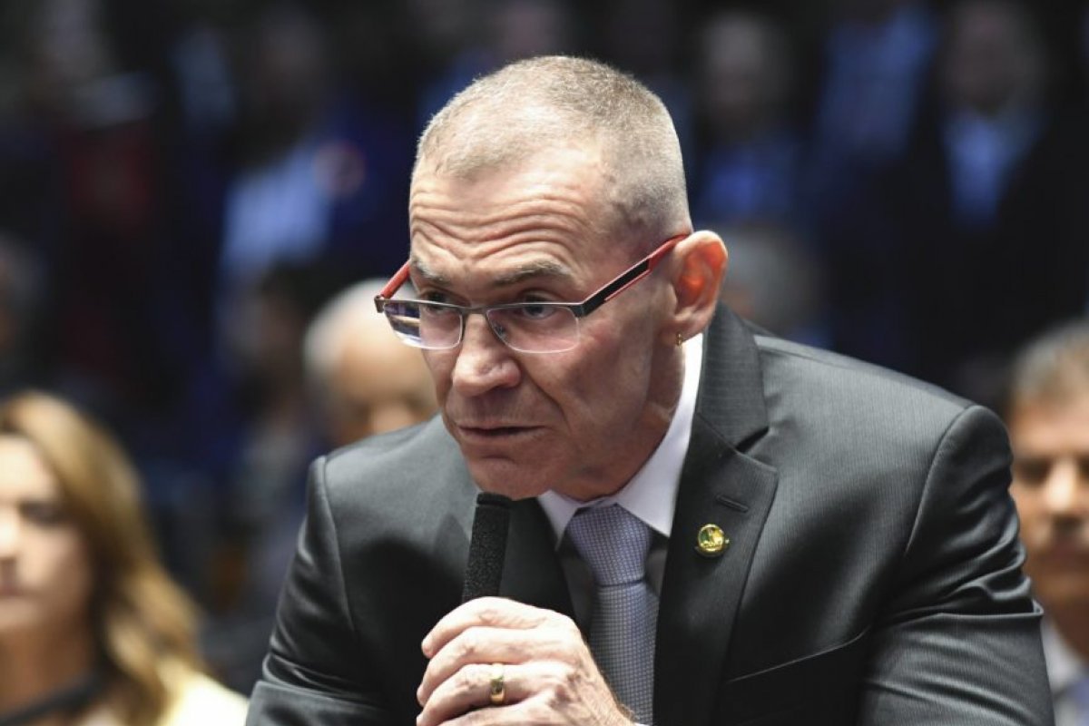 Senador Fabiano Contarato entra no TCU contra cortes na Educação