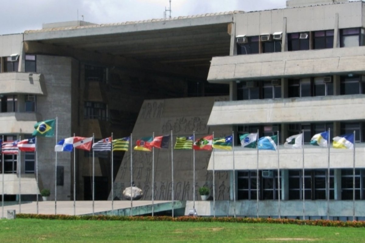 Jogo do Brasil: Repartições públicas não funcionarão na sexta-feira (9) na Bahia