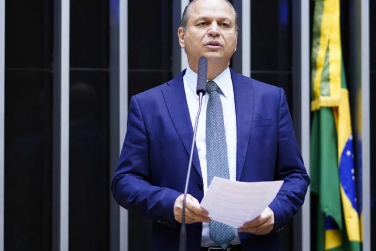 Ricardo Barros afirma que não houve redução de valores da PEC fura-teto