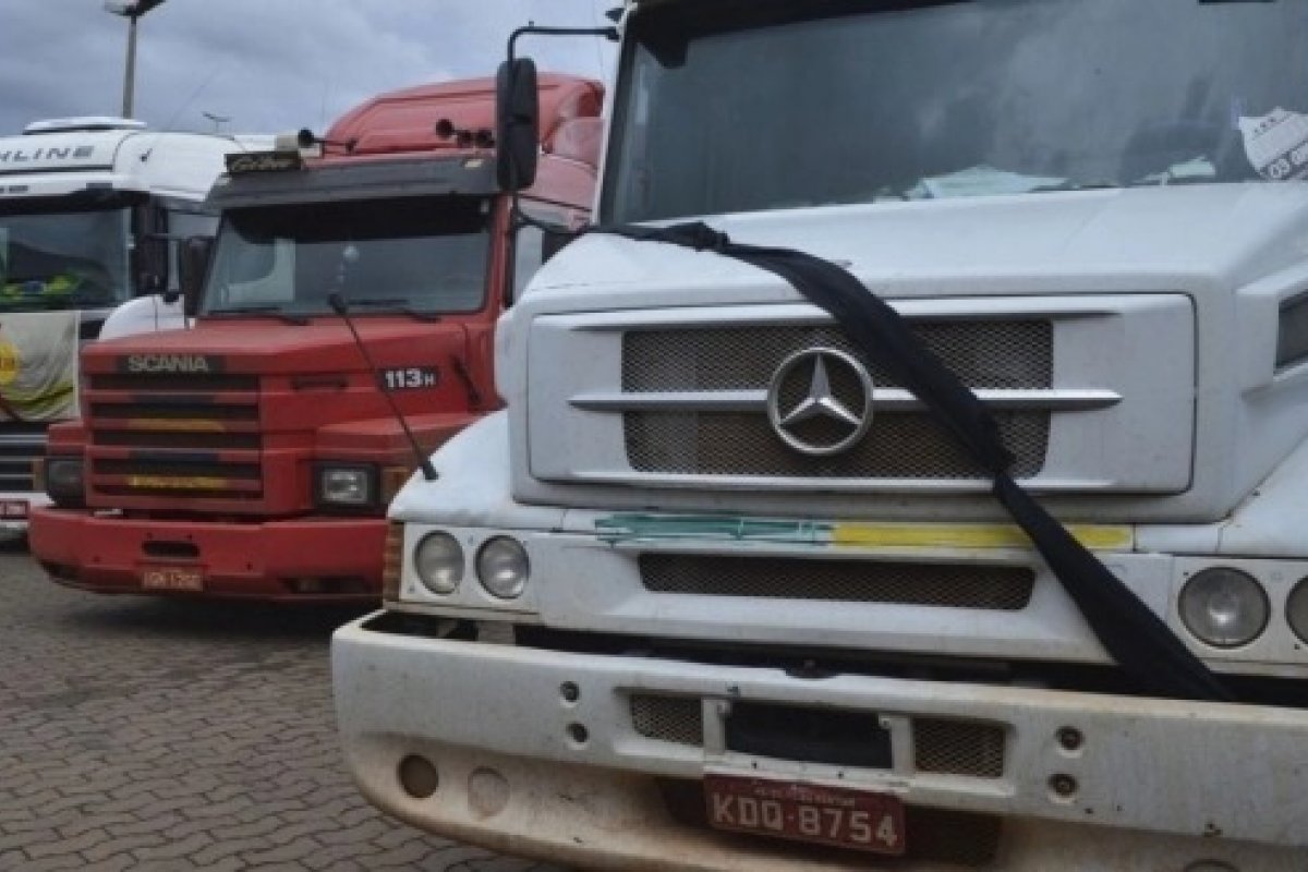 Pesquisa afirma que 7,8% dos caminhoneiros usam drogas