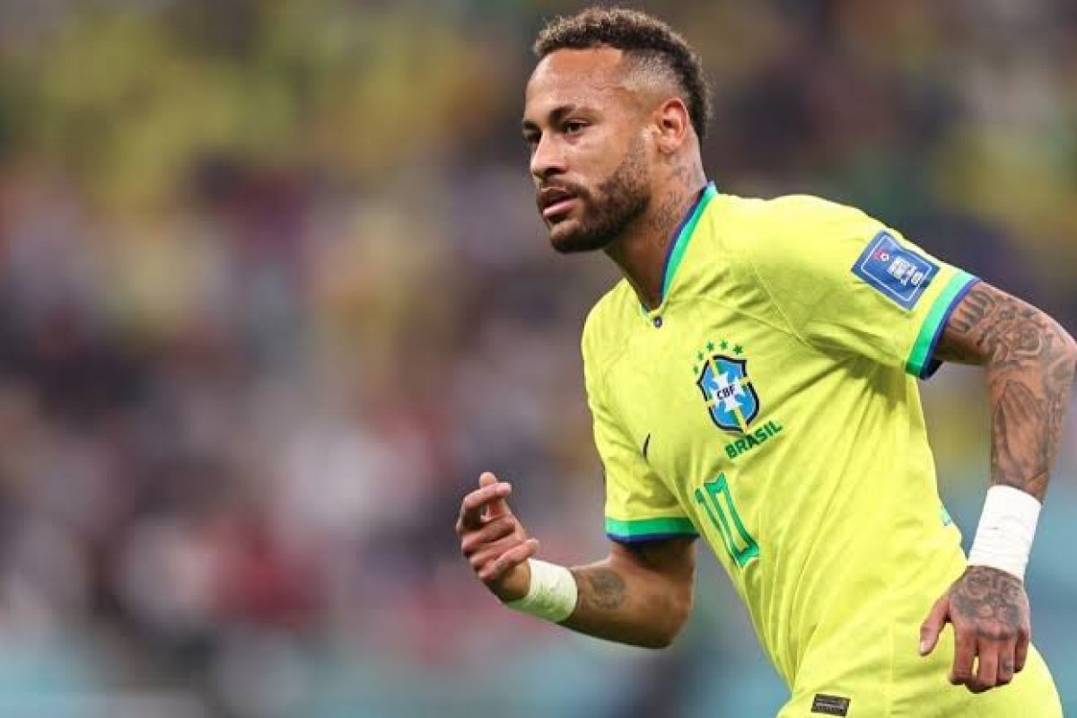 Neymar não viaja com delegação e permanece no Catar