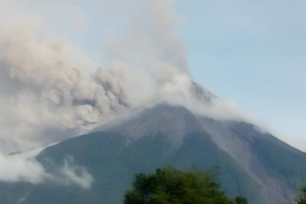 Vulcão que provocou 215 mortes em 2018, entra novamente em erupção na Guatemala