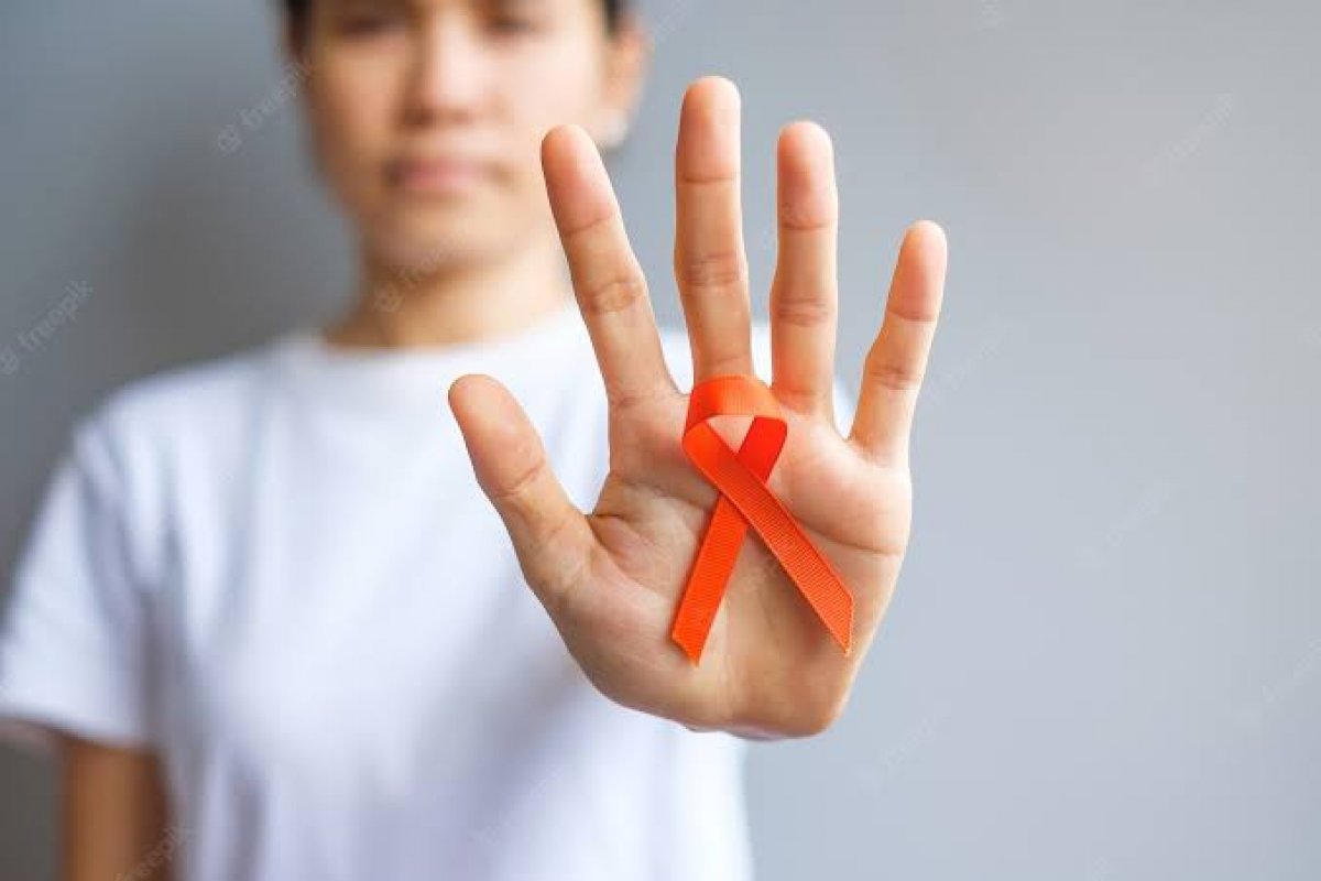 Médicos britânicos apresentam tratamento inovador contra tipo de leucemia