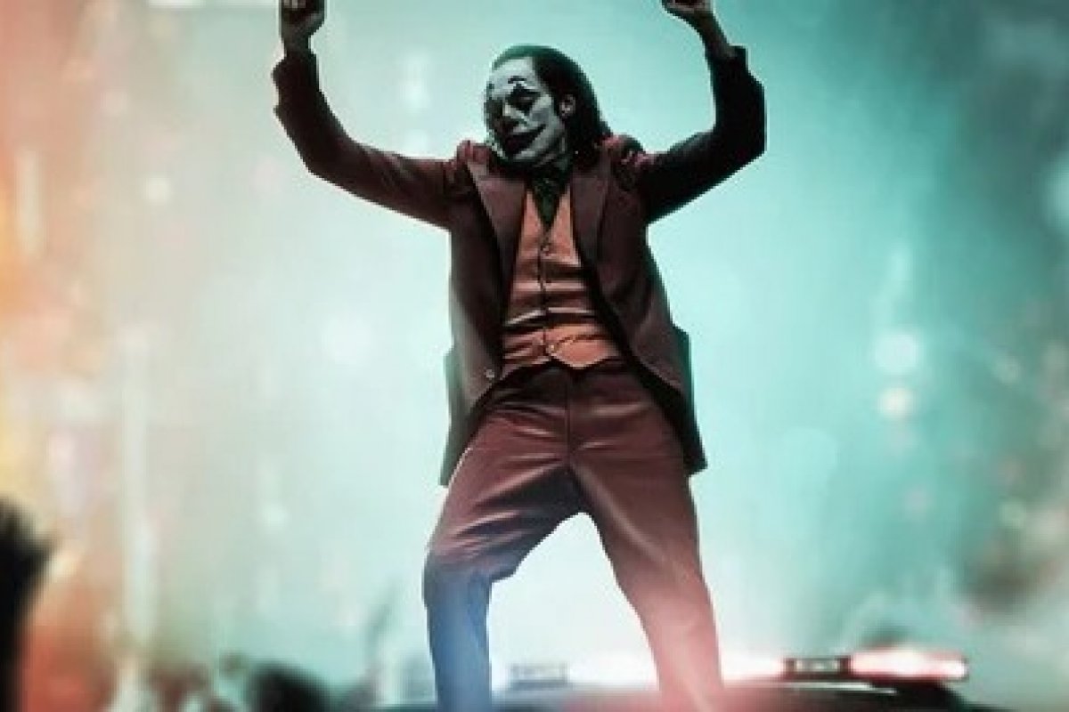 Coringa 2: diretor divulga primeira foto oficial da sequência do filme