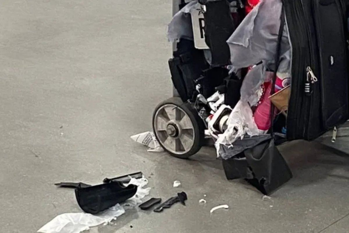 Mala de passageiro explode no Aeroporto de Guarulhos em São Paulo
