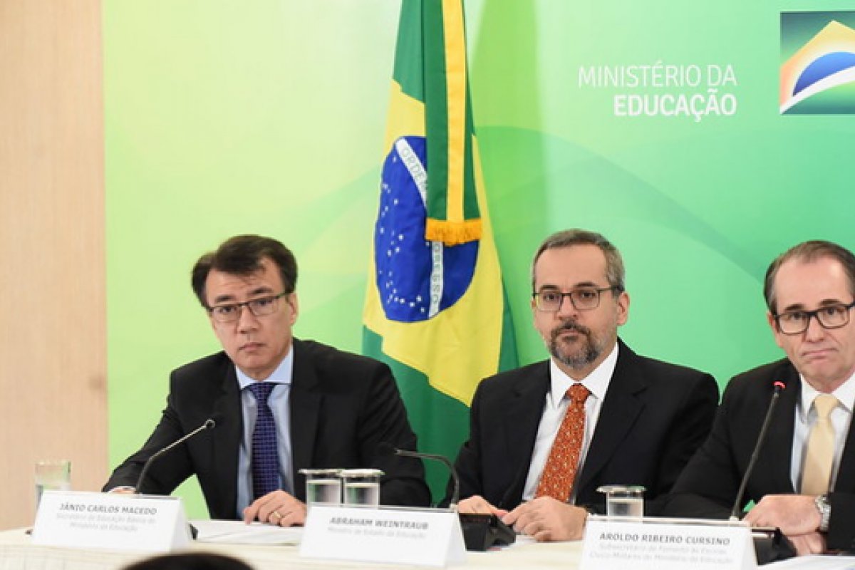 Feira de Santana é o único município que terá escola cívica-militar na Bahia