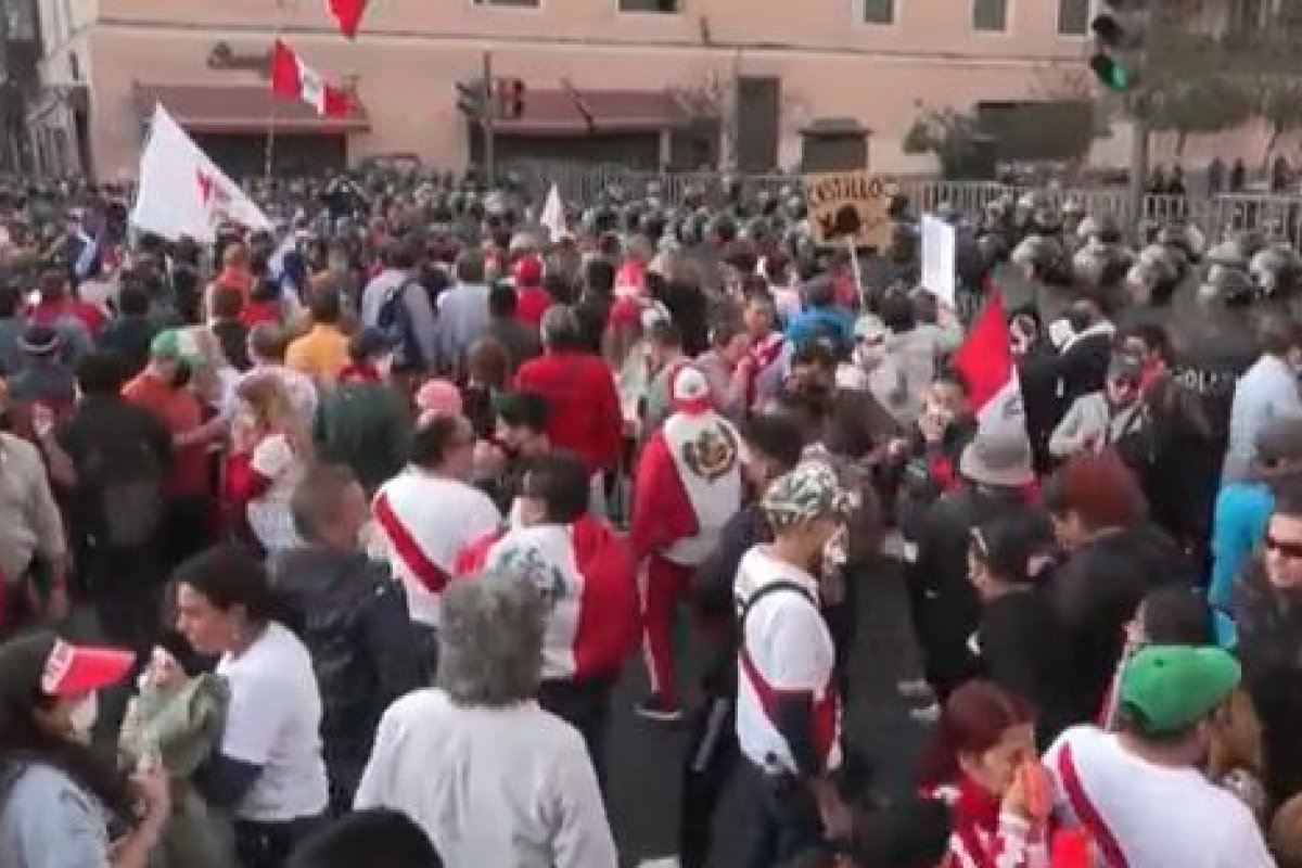 Sete pessoas morrem em protestos contra nova presidente do Peru, diz Ouvidoria Pública