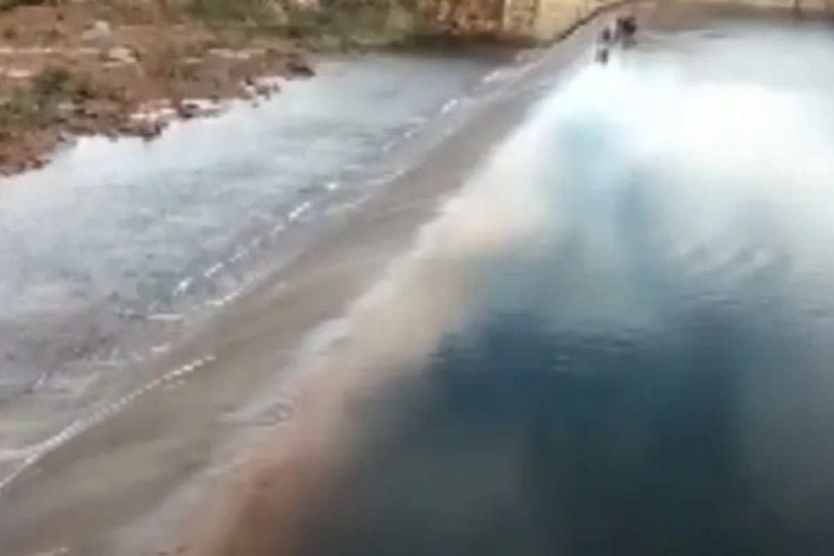 Barragem de Anagé atinge capacidade máxima de água e sangra no sudoeste da Bahia