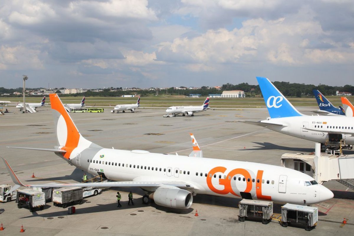 Alta do querosene de aviação é responsável por aumento no preço das passagens aéreas, aponta Abear