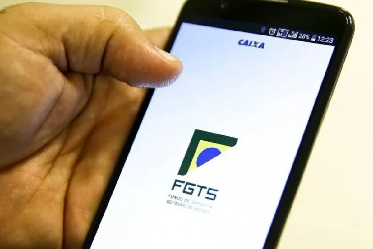 Prazo para sacar R$ 1.000 do FGTS acaba na quinta-feira (15)