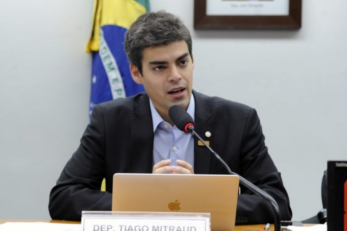 Tiago Mitraud chama flexibilização da Lei das Estatais de ‘jabuti’