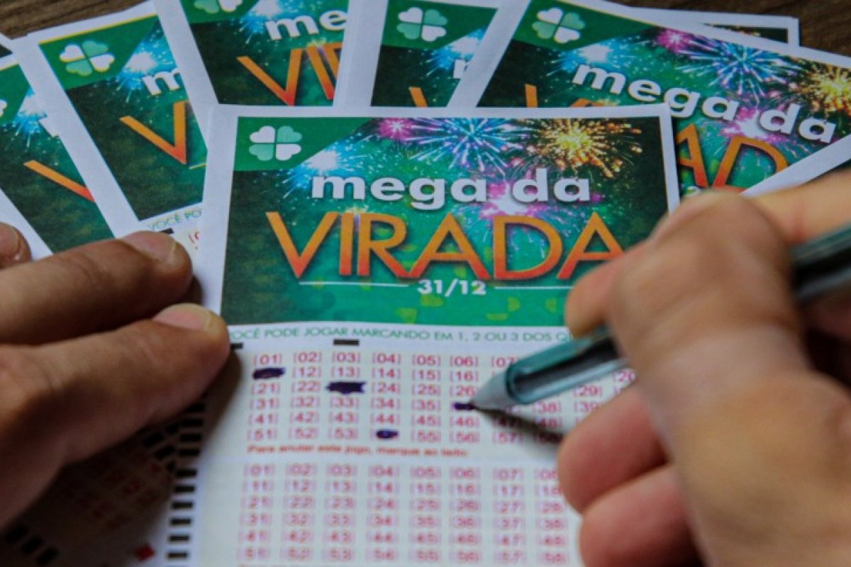 Mega da Virada oferece prêmio de R$ 450 milhões: confira como fazer uma aposta