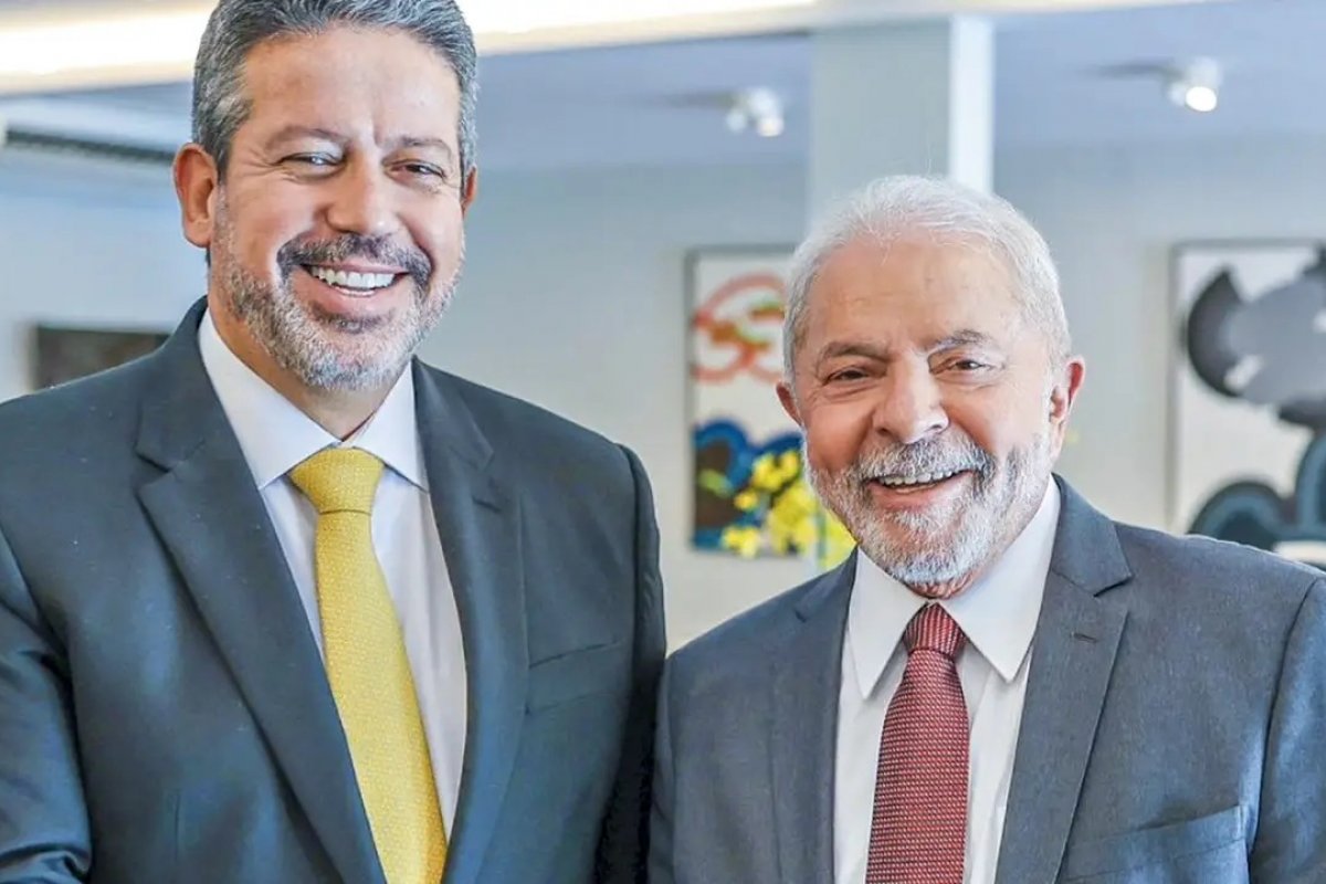 Lula abre Esplanada para Lira antecipar PEC da Transição, diz site