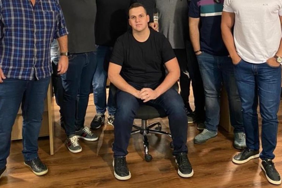 Após decisão da Justiça, filho de Sérgio Cabral deixa a cadeia