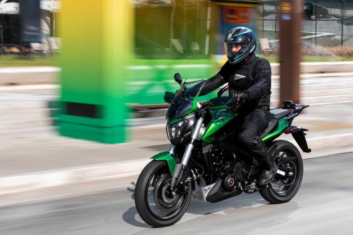 Recém chegada ao país, Bajaj promete abrir loja na Bahia em 2023