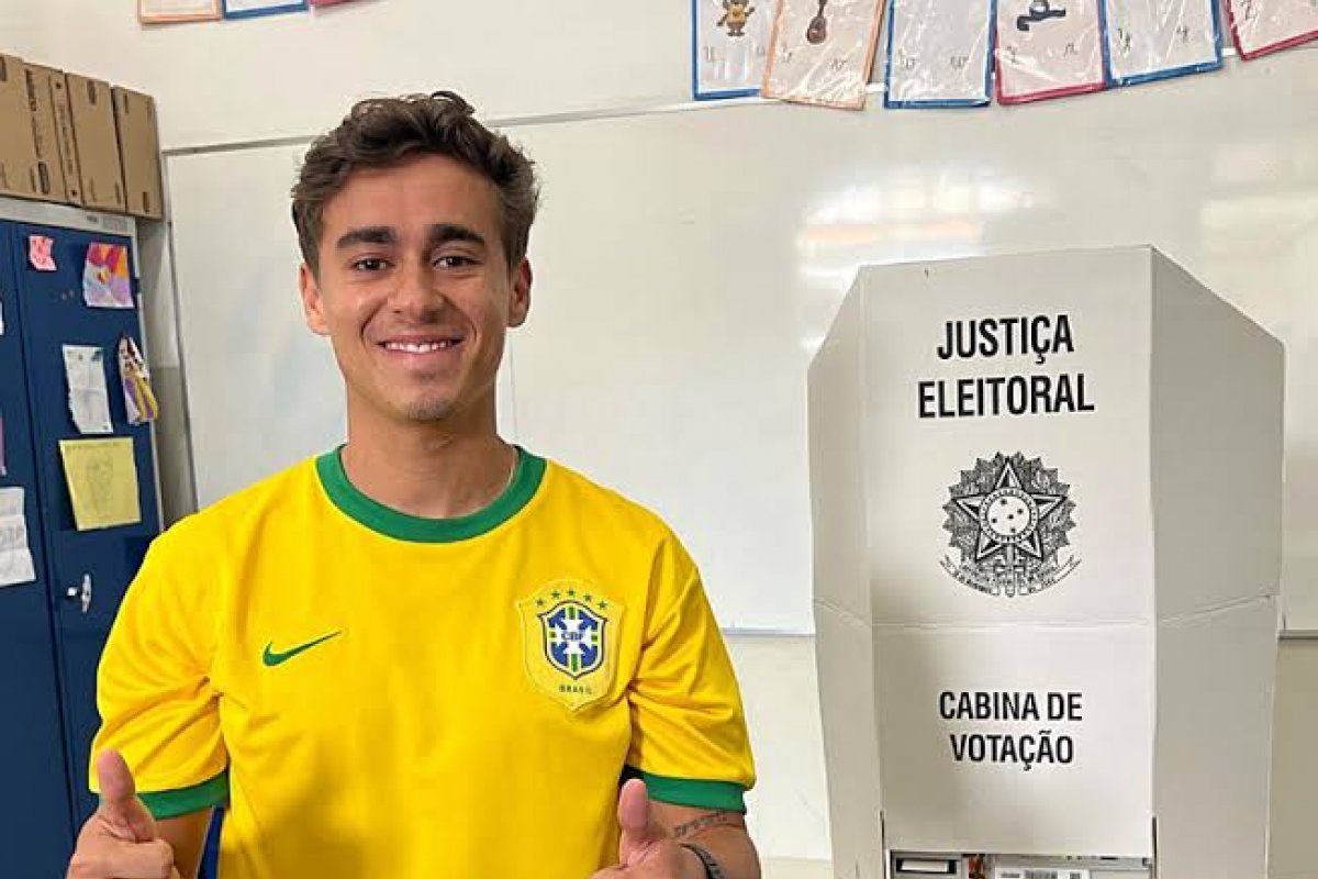 Deputado Nikolas Ferreira recupera conta no Instagram após 30 dias