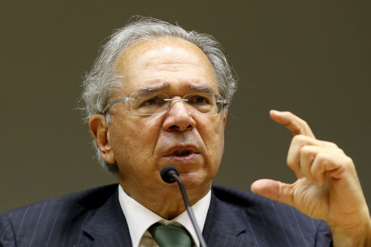 Paulo Guedes desocupa residência oficial duas semanas antes do previsto