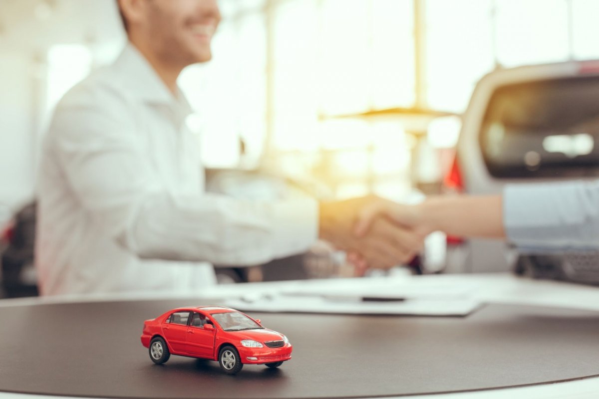 Média de financiamentos de veículos por dia útil cai em novembro