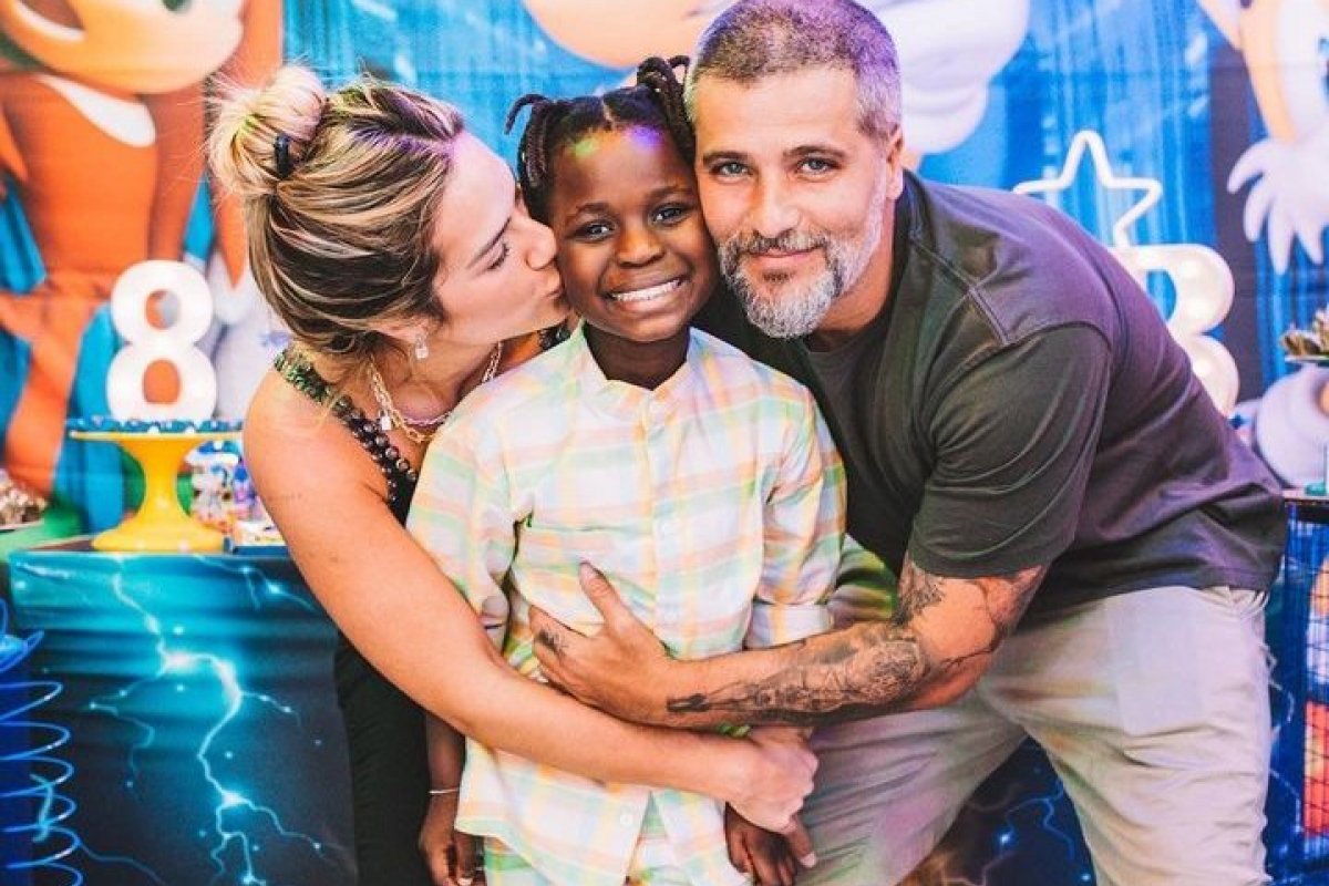 Muito amor! Giovanna Ewbank e Bruno Gagliasso comemoram o aniversário de oito anos do filho, Bless!