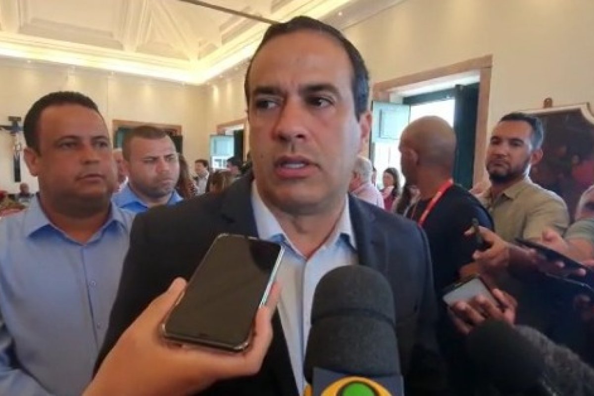 'Transportamos em um mês mais de 315 mil passageiros', diz Bruno sobre funcionamento do BRT