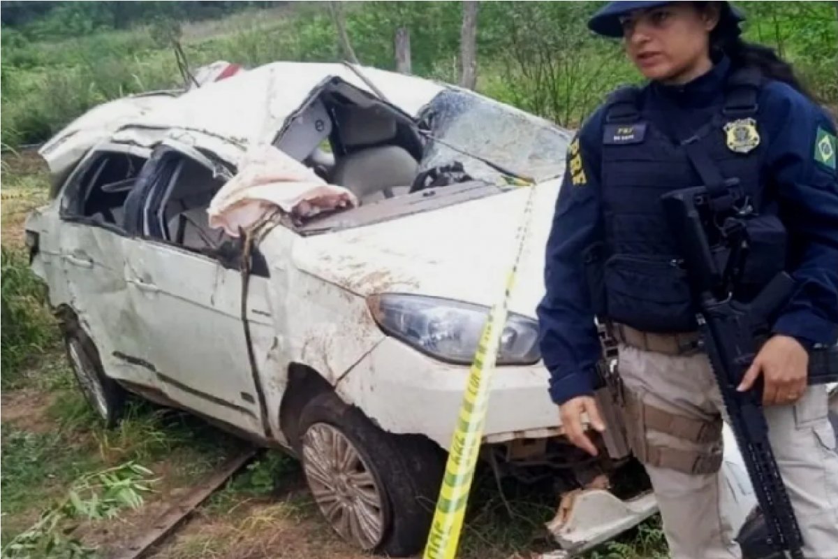 BR-235: acidente com carro mata uma pessoa e deixa outras três feridas na Bahia