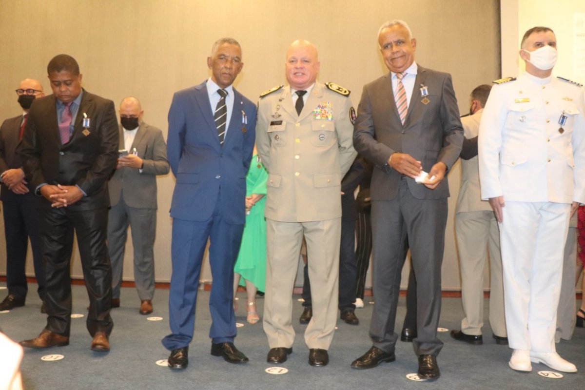 Graer celebra 16 anos com solenidade na Alba