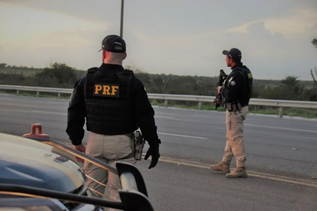 PRF faz operação de Natal em rodovias baianas