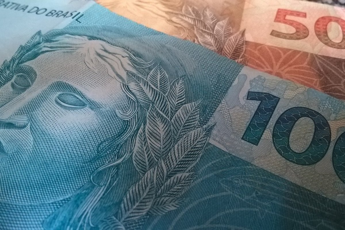 Beneficiários com NIS de final 8 recebem Auxílio Brasil nesta quarta (21)