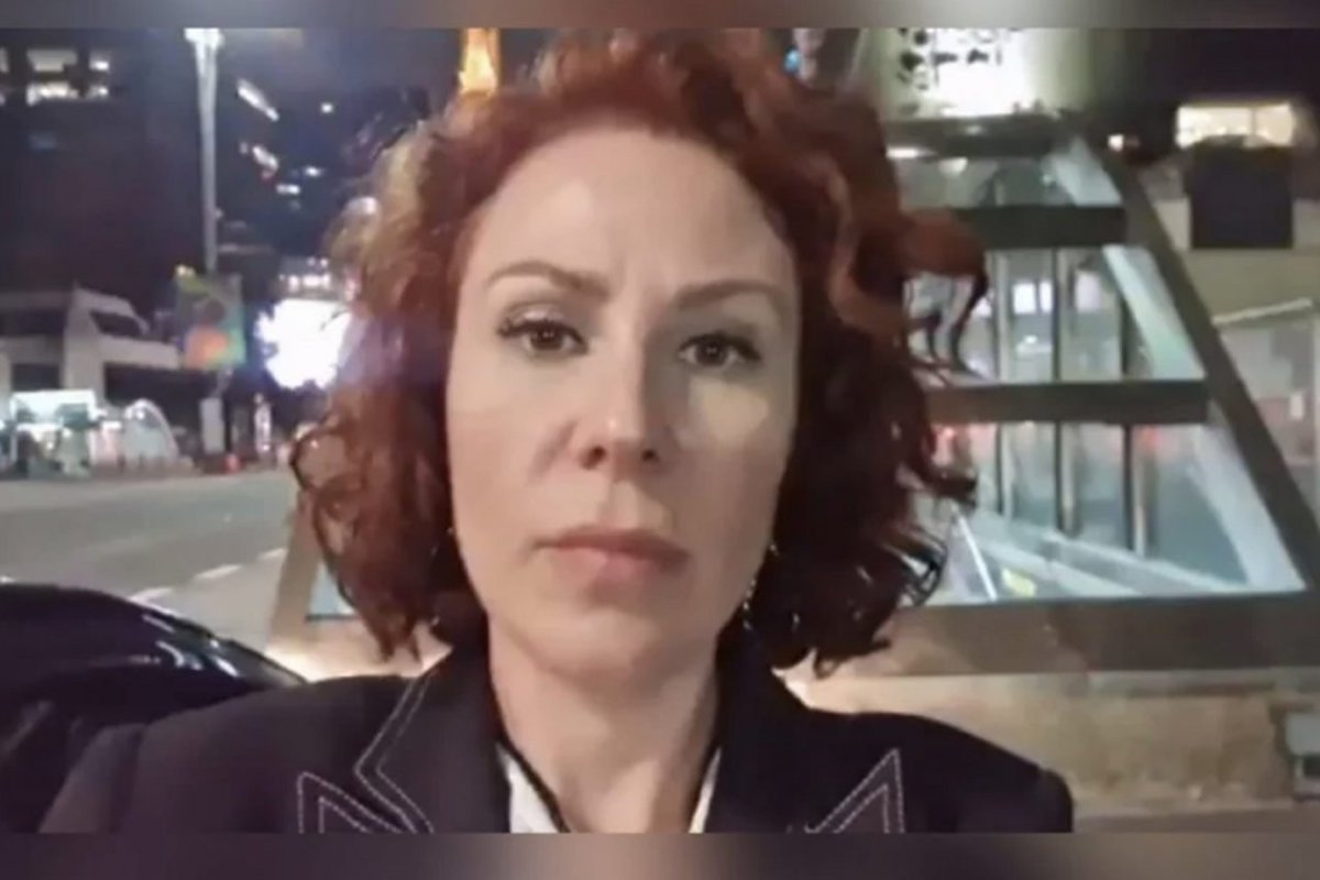 Carla Zambelli diz que não vai atender pedido para devolver arma em 48 horas