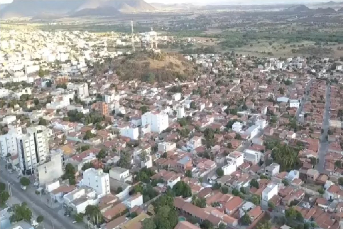 Festa de Réveillon em Guanambi (BA) é suspensa após aumento dos casos de Covid-19