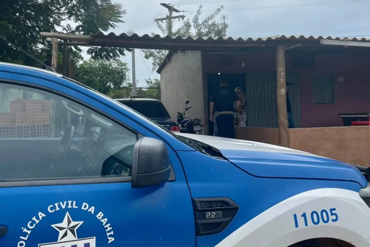 Idosa é presa suspeita de divulgar conteúdo íntimo de mulher que teria caso extraconjugal com seu marido