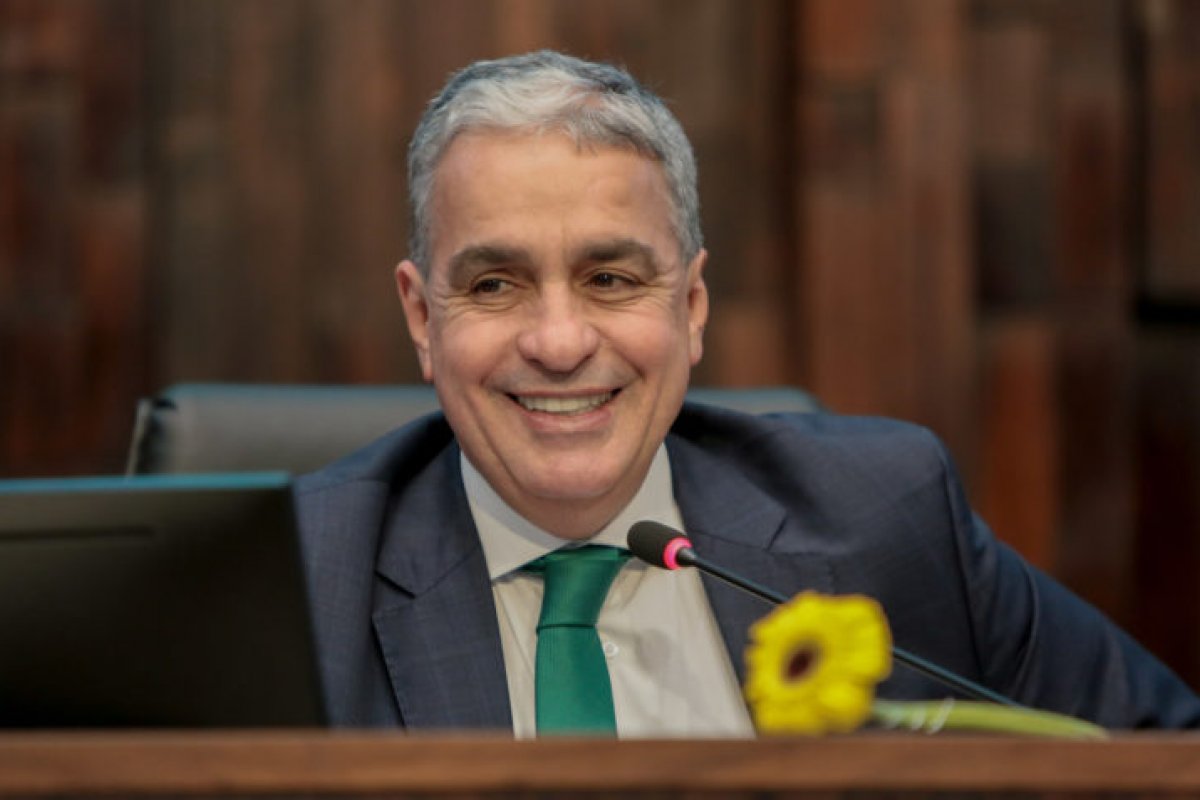 André Ceciliano é nomeado secretário de Assuntos Federativos