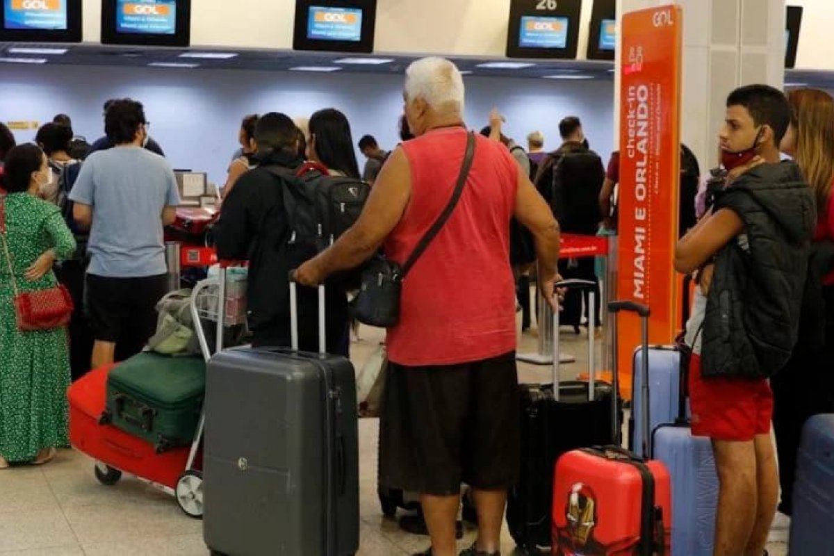Greve de aeronautas continua nesta sexta (23) e chega ao quinto dia