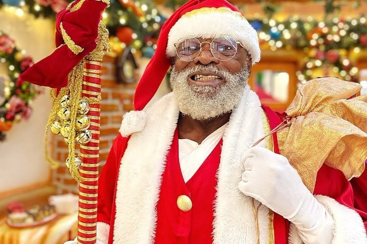 Único Papai Noel negro em Salvador leva representatividade para crianças
