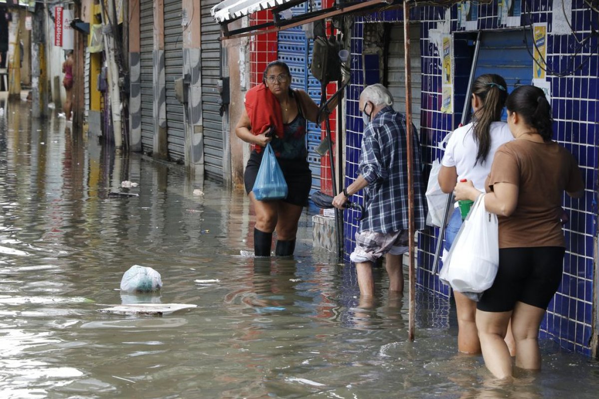 Número total de atingidos pelas chuvas na Bahia sobe para 168.976 pessoas