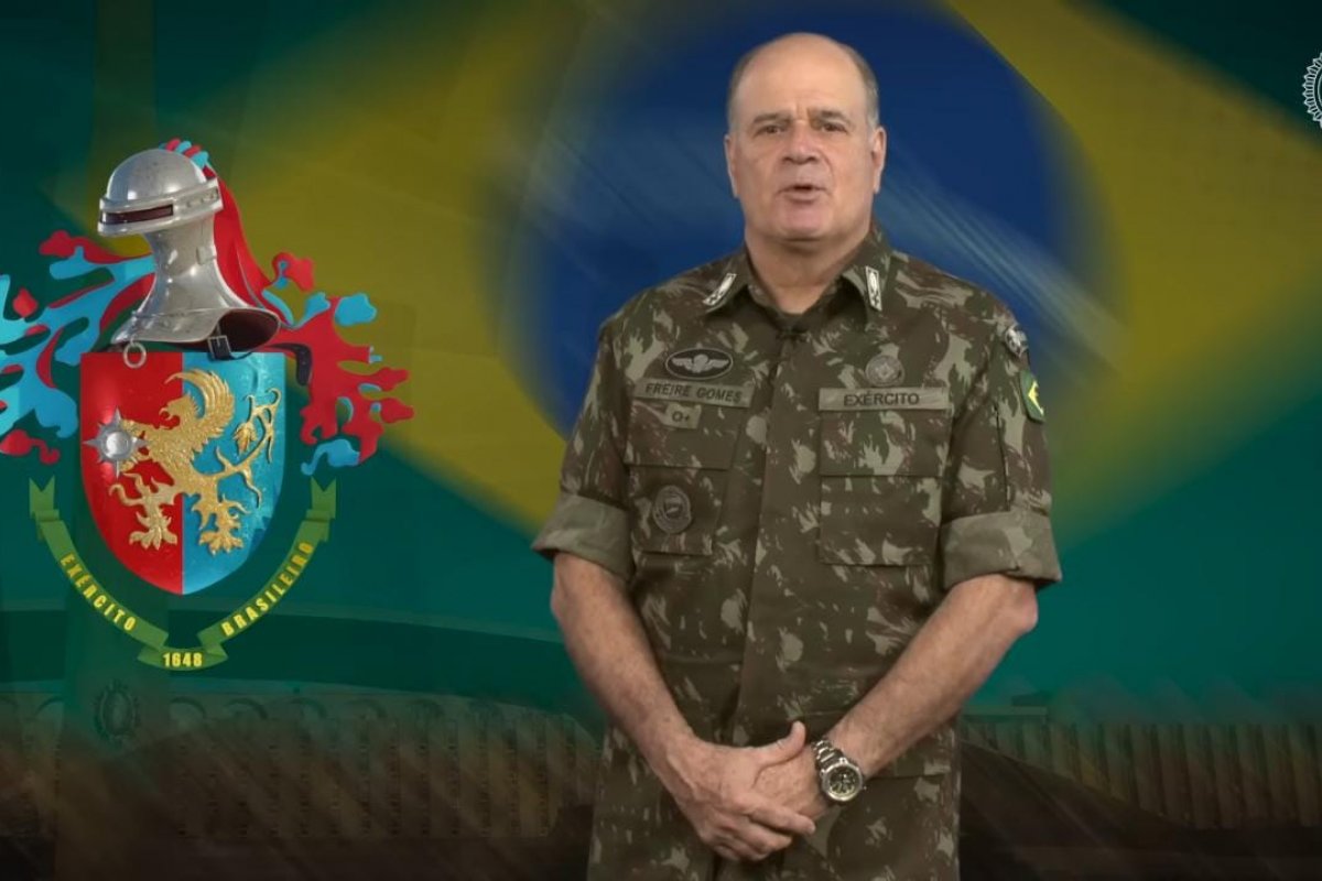 Comandante do Exército divulga mensagem de fim de ano e apoiadores de Bolsonaro contestam