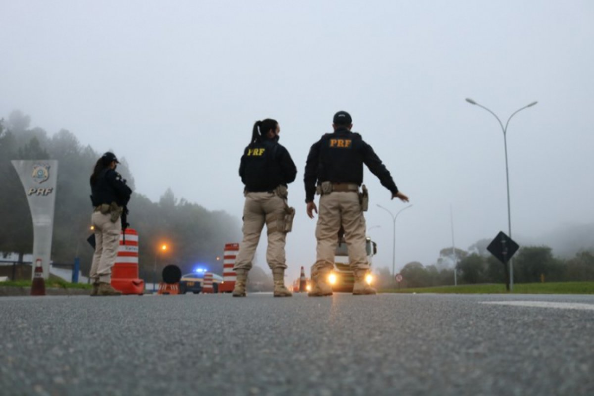 Número de acidentes graves no Natal de 2022 tem queda de 65%, diz PRF