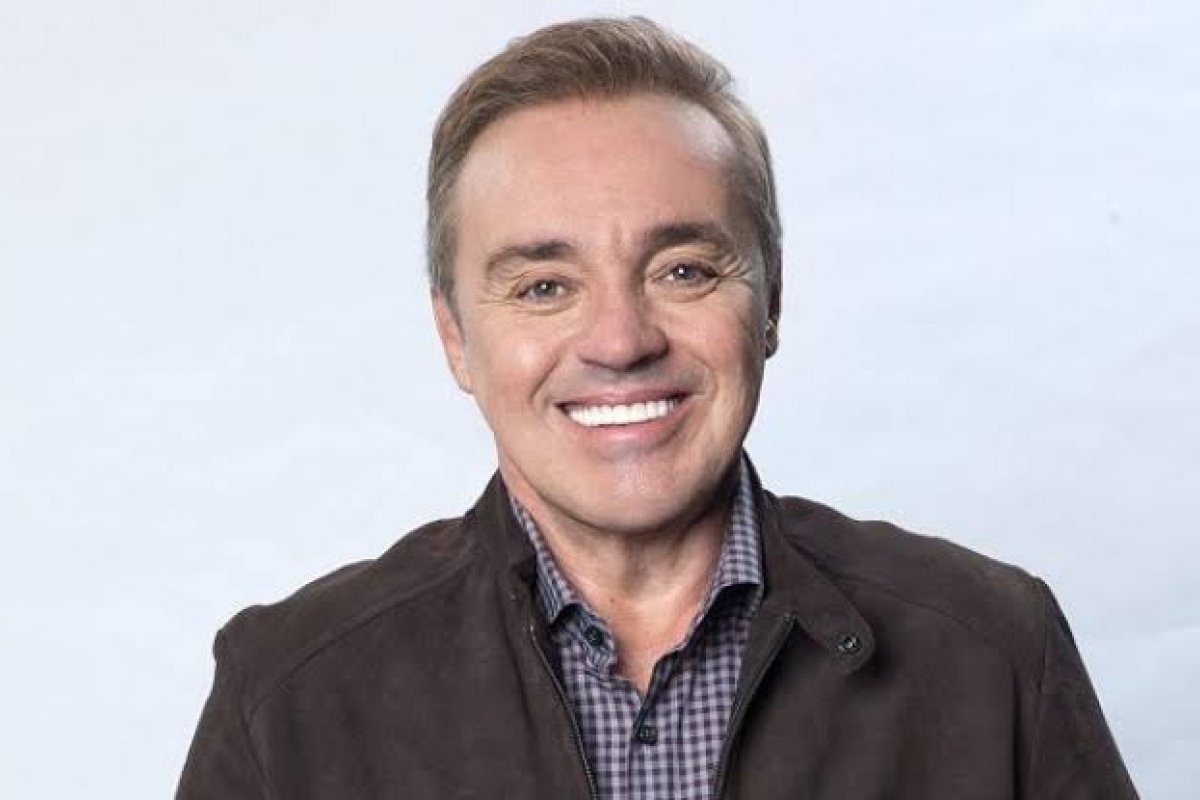 Retirada de órgãos de Gugu para doação durou seis horas