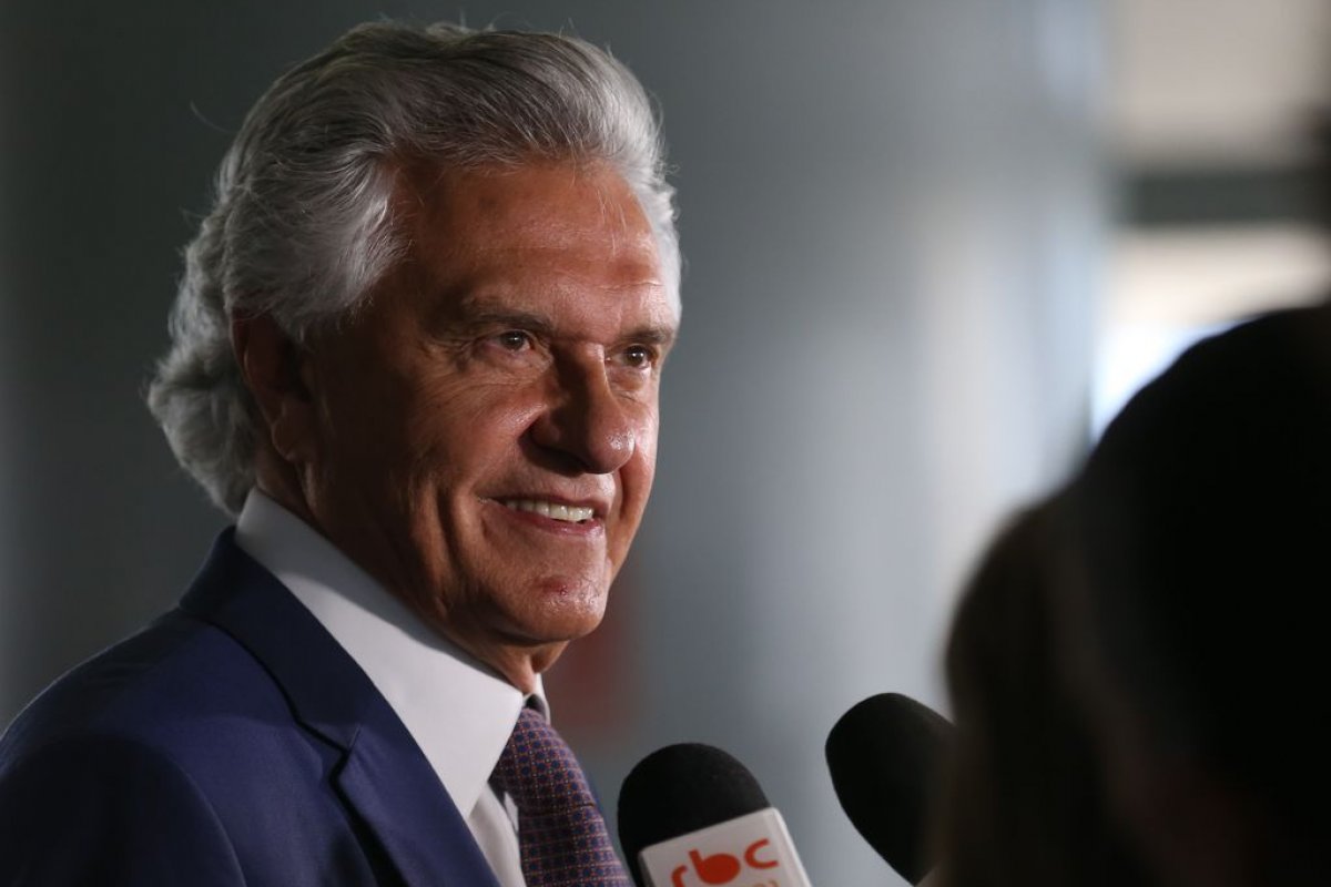 Ronaldo Caiado passa por cirurgia após obstrução nas artérias