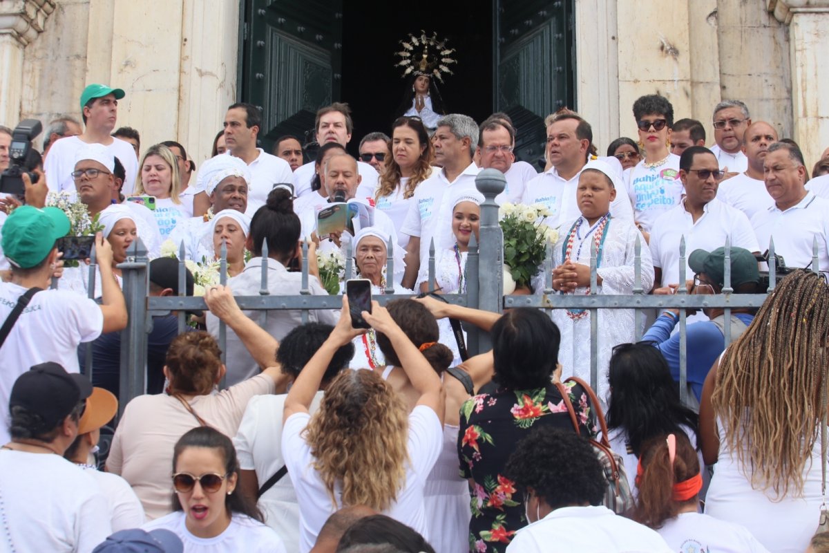 Lavagem do Bonfim reúne religiosidade e cultura em Salvador