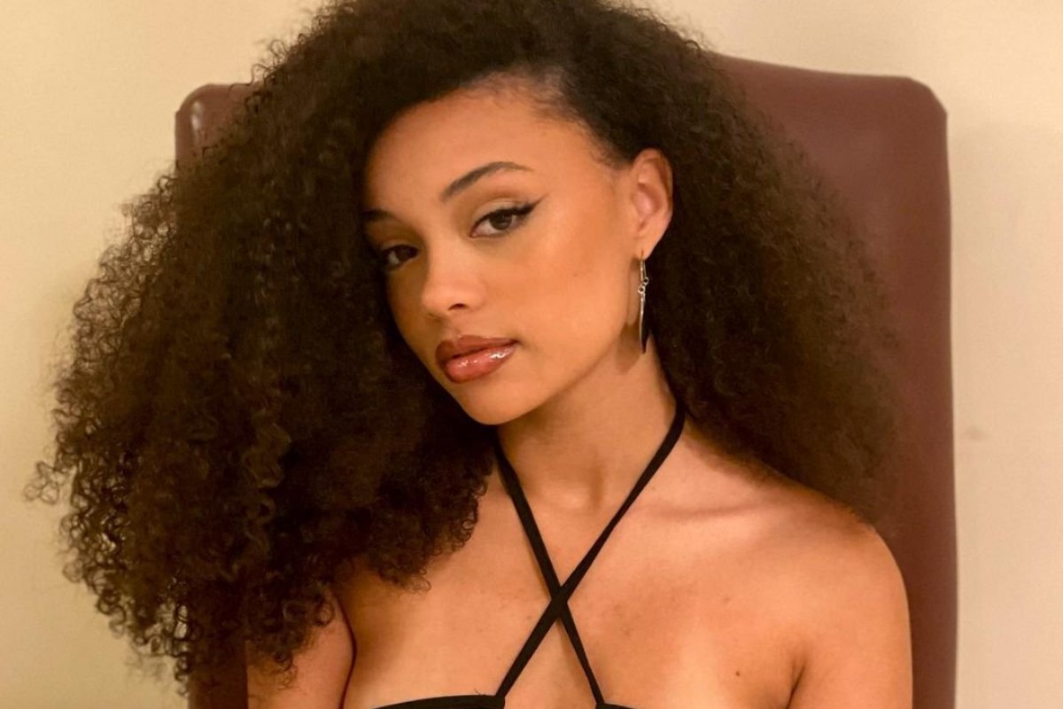 Filha de Carlinhos Brown, Clara Buarque apresenta irmã mais nova!