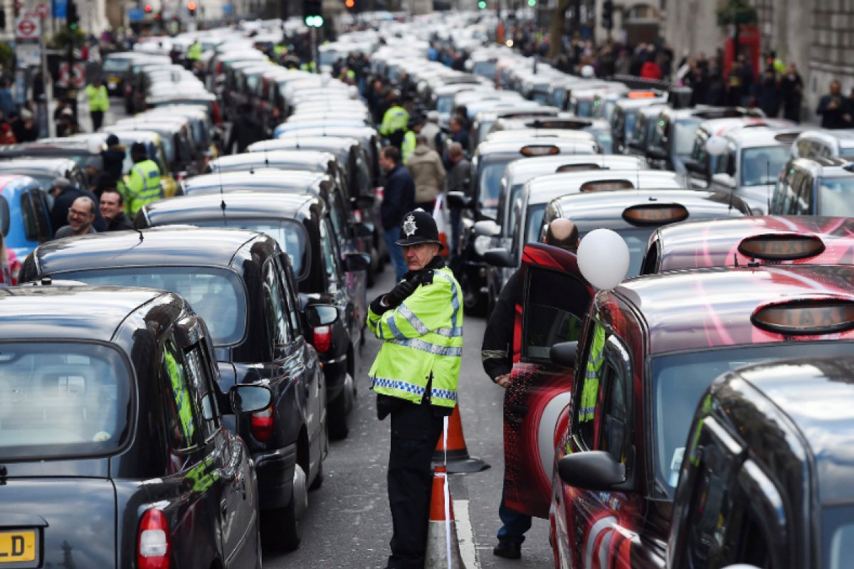 Uber perde licença para atuar em Londres