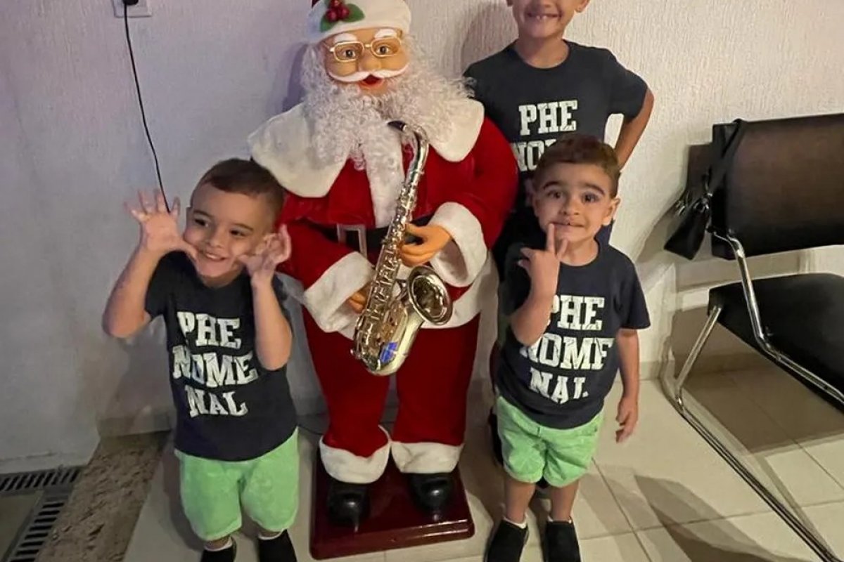 Vídeo: Menino de 10 anos pula na piscina para salvar irmão mais novo de afogamento no Natal